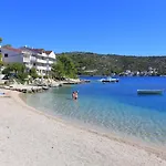 Apartment By The Sea - 3198 Rogoznica (Sibenik-Knin)