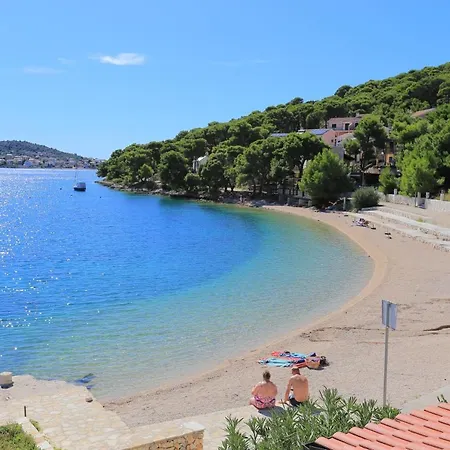 By The Sea - 3198 روغوزنيكا