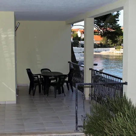 Apartment By The Sea Rogoznica - 3198