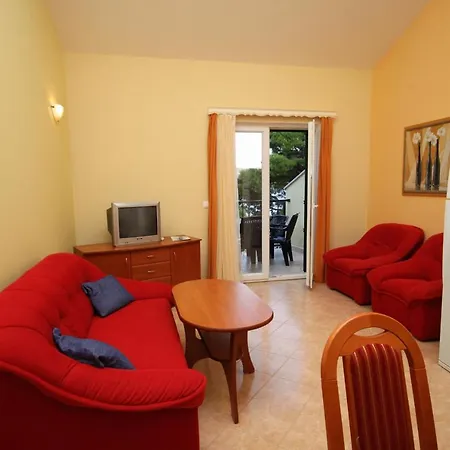 Appartement By The Sea - 3198 *