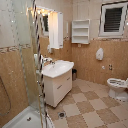 By The Sea - 3198 روغوزنيكا