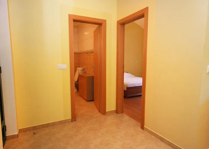 Apartman By The Sea - 3198 *