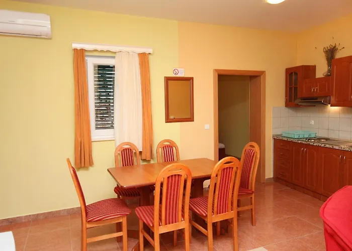 Apartamento By The Sea - 3198 Rogoznica (Sibenik-Knin)